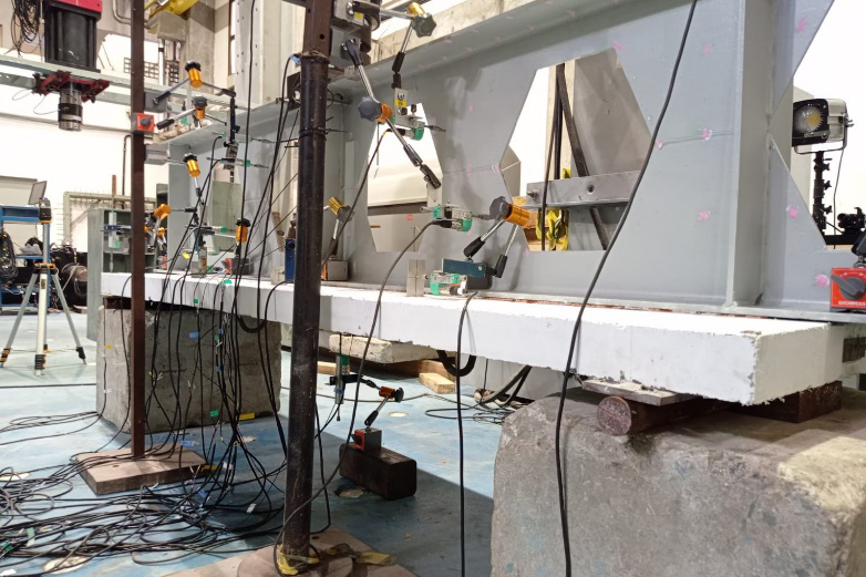 Estado investe R$ 8,62 milhões em agentes de inovação para fomentar o empreendedorismo. Na foto, vigas mista castelada no início do teste