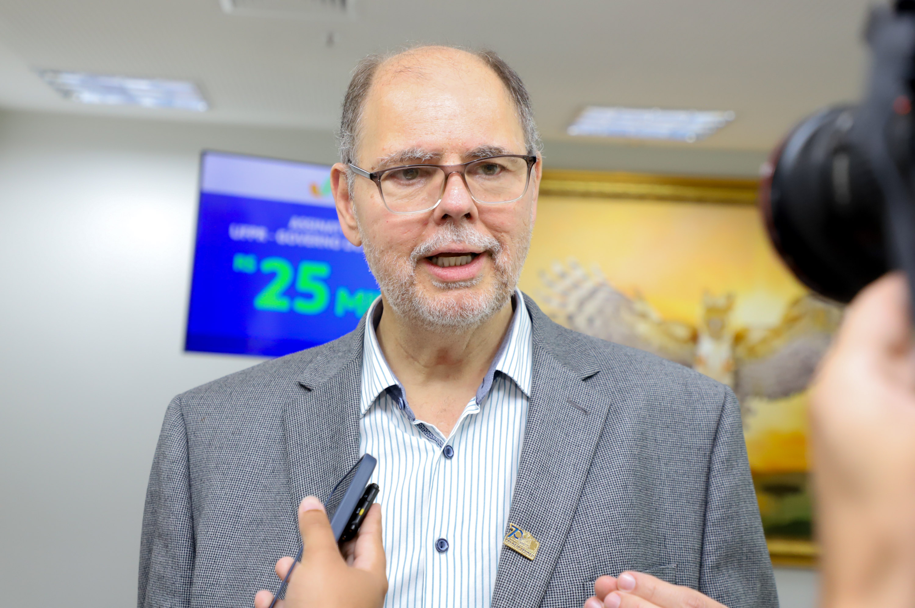 O governador Carlos Massa Ratinho Junior assinou nesta segunda-feira (02) o convênio entre o Governo do Estado e a Universidade Federal do Paraná (UFPR) para construção da sede própria da instituição em Jandaia do Sul, no Vale do Ivaí.