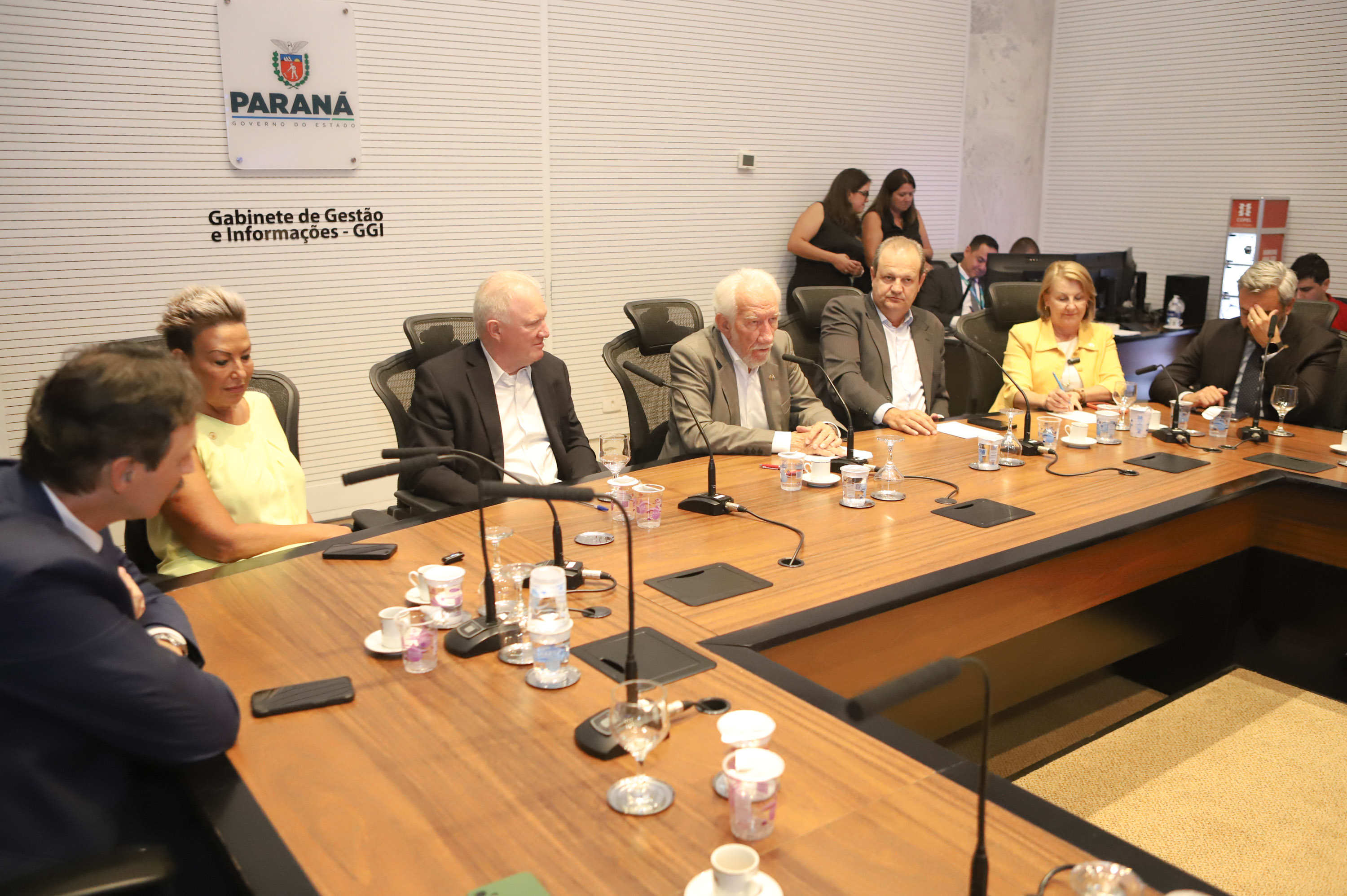 Estado concederá 100 bolsas de R$ 5 mil para doutores inovarem em empresas paranaenses