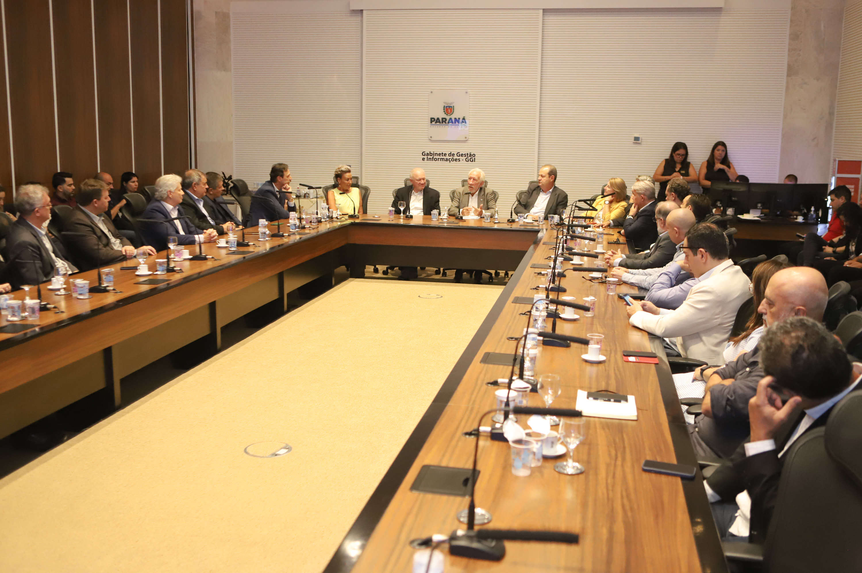 Estado concederá 100 bolsas de R$ 5 mil para doutores inovarem em empresas paranaenses