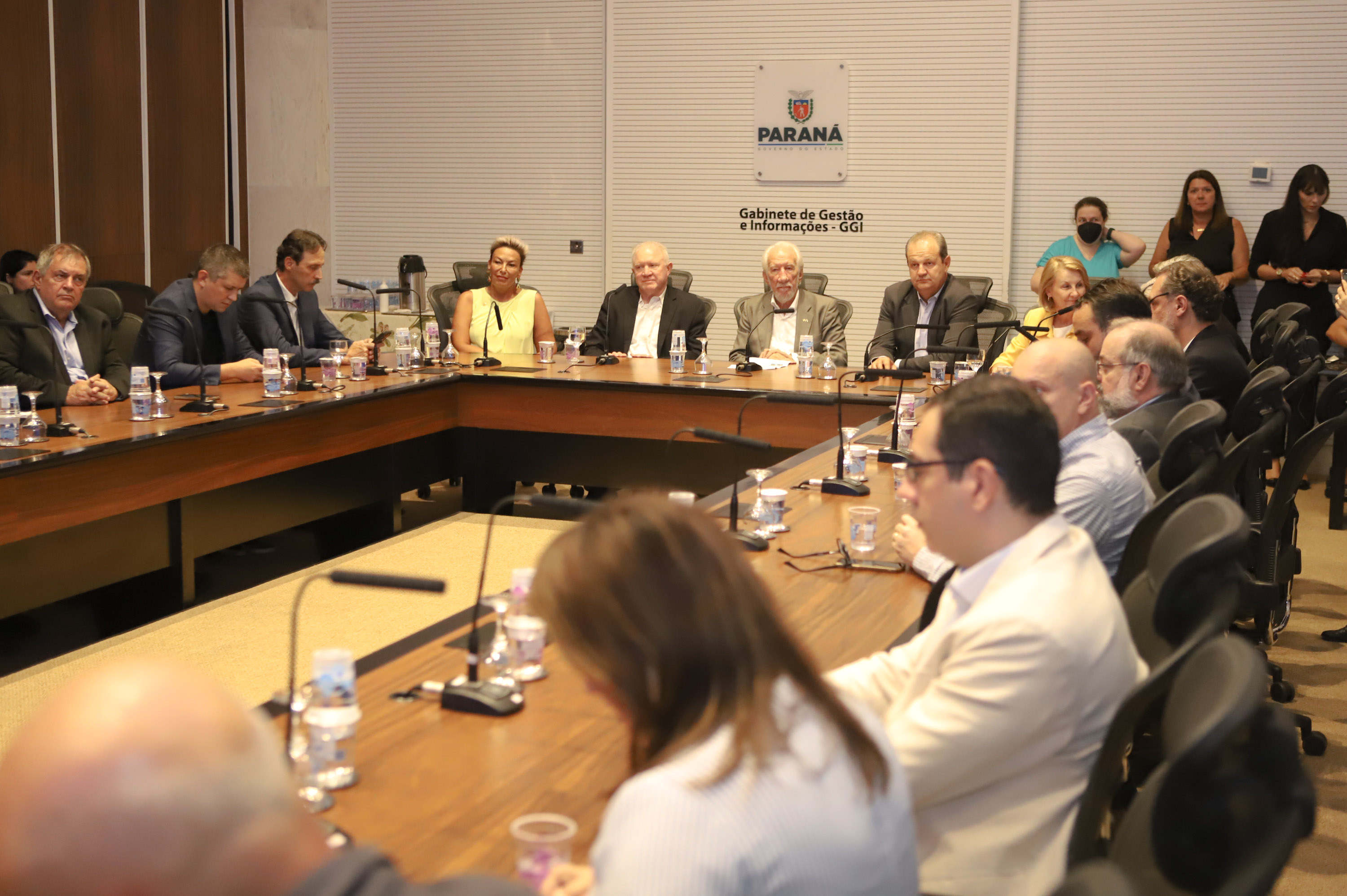 Estado concederá 100 bolsas de R$ 5 mil para doutores inovarem em empresas paranaenses