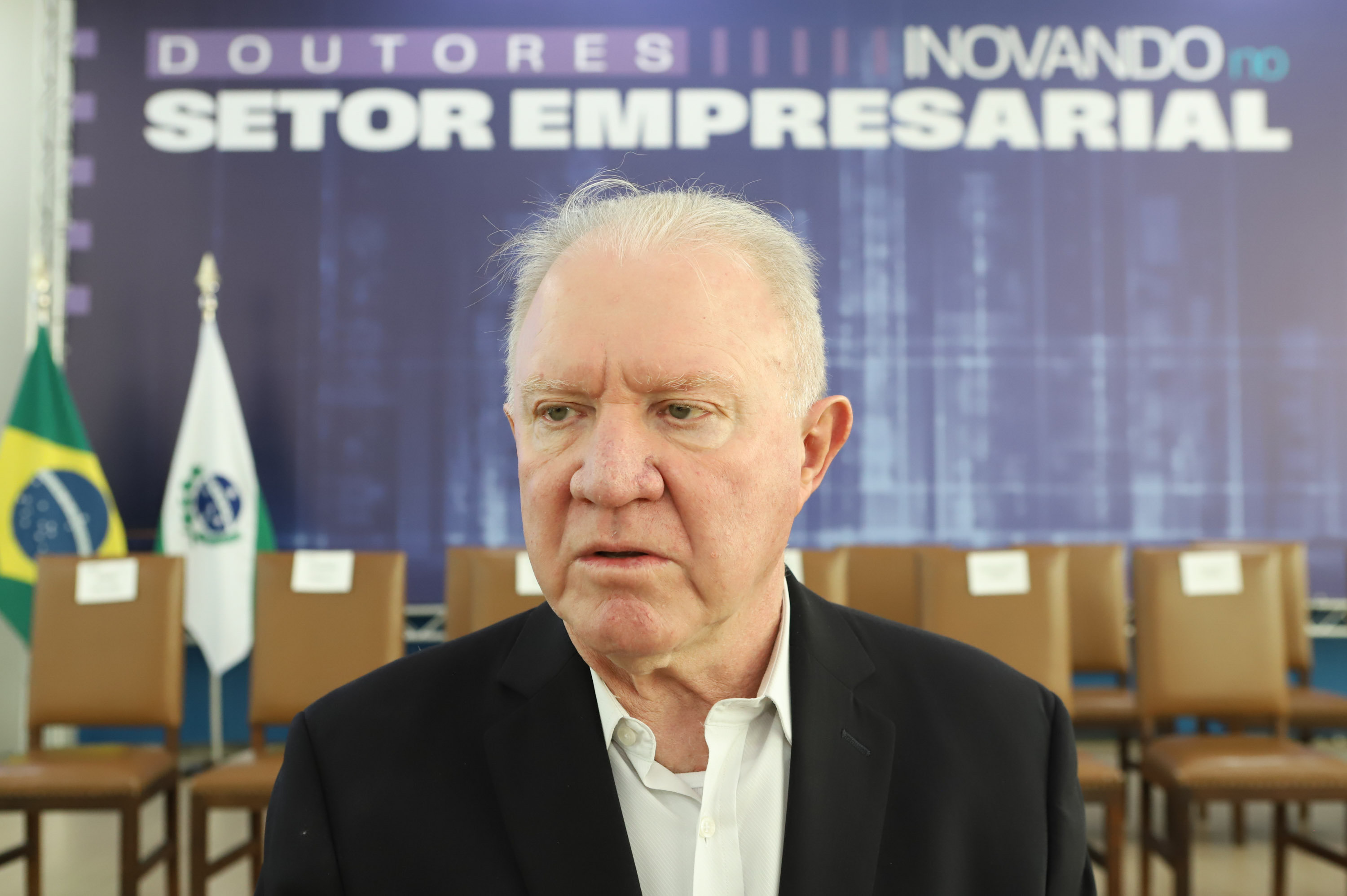 Estado concederá 100 bolsas de R$ 5 mil para doutores inovarem em empresas paranaenses