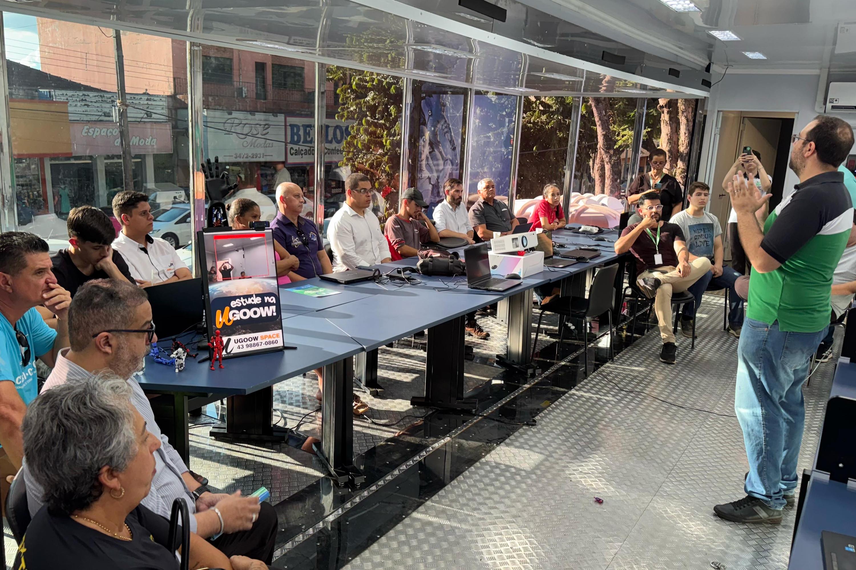 Carreta da Inovação passa por Cândido de Abreu e Jandaia do Sul nesta semana