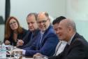 O governador Carlos Massa Ratinho Junior recepcionou nesta segunda-feira (19), no Palácio Iguaçu, uma comitiva do Centro de Desenvolvimento de Computação Avançada (C-DAC), instituição indiana que é referência em pesquisa e desenvolvimento de alta tecnologia. Foto: Geraldo Bubniak/AEN
