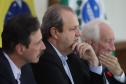 O Governo do Paraná e o Google Cloud Learning firmaram uma parceria para a concessão de licenças de cursos que qualifiquem alunos da rede estadual de escolas profissionalizantes. A autorização para a parceria foi assinada nesta quarta-feira (16) pelo governador Carlos Massa Ratinho Junior e tem como objetivo capacitar os estudantes para novas tecnologias.