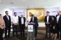 O Governo do Paraná e o Google Cloud Learning firmaram uma parceria para a concessão de licenças de cursos que qualifiquem alunos da rede estadual de escolas profissionalizantes. A autorização para a parceria foi assinada nesta quarta-feira (16) pelo governador Carlos Massa Ratinho Junior e tem como objetivo capacitar os estudantes para novas tecnologias.