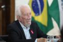 O Governo do Paraná e o Google Cloud Learning firmaram uma parceria para a concessão de licenças de cursos que qualifiquem alunos da rede estadual de escolas profissionalizantes. A autorização para a parceria foi assinada nesta quarta-feira (16) pelo governador Carlos Massa Ratinho Junior e tem como objetivo capacitar os estudantes para novas tecnologias.