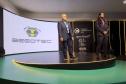 Startup Beeotec, apoiada no primeiro edital do Paraná Anjo Inovador, estuda o própolis azul para criar produtos voltados ao agronegócio.
