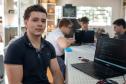 Talento Tech: alunos aprendem TI e testam tecnologias em lanchonete e negócios dos pais