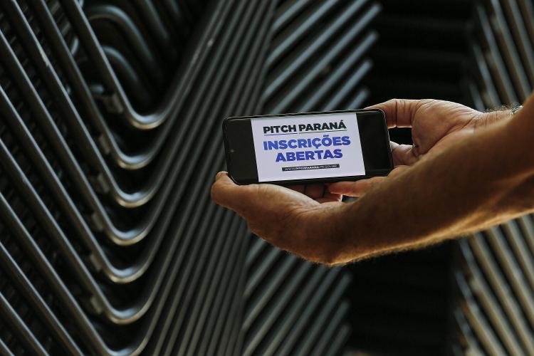 Foto indicando a abertura das inscrições ao Pitch Paraná