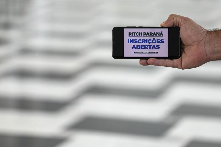 Foto indicando a abertura das inscrições ao Pitch Paraná