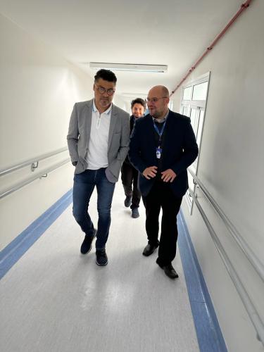 Hospital Erasto Gaertner inova com tecnologia na fabricação nacional de cateter implantável