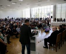 Governador Carlos Massa Ratinho Junior assina projeto Acessibilidade e cuidado com os nossos alunos. Foto: SEI-PR