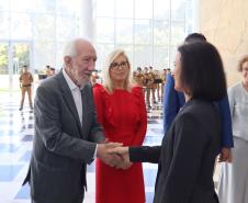 O vice-governador Darci Piana recebe nesta sexta-feira (9), a Embaixadora da Polonia Bogna Janke no Palácio Iguaçu. Foto: Geraldo Bubniak/AEN