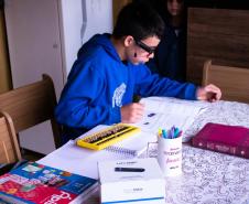 Por meio do projeto Óculos Amigo, Luiz Henrique da Rocha, 13 anos, recebeu um dispositivo que tem auxiliado o aluno da rede estadual de ensino a ter mais autonomia na escola e em casa. Por meio de uma câmera e saída de áudio, os óculos podem ler textos em qualquer superfície, identificar até 200 rostos, e reconhecer diversos objetos e cores.