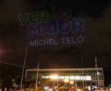 Com o céu iluminado por mais de 600 drones, o Governo do Estado deu o pontapé inicial para a maior edição da história do Verão Maior Paraná. A cerimônia de lançamento, que aconteceu nesta quarta-feira (27), contou com a presença do governador Carlos Massa Ratinho Junior.
