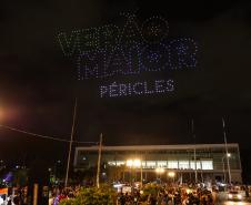 Com o céu iluminado por mais de 600 drones, o Governo do Estado deu o pontapé inicial para a maior edição da história do Verão Maior Paraná. A cerimônia de lançamento, que aconteceu nesta quarta-feira (27), contou com a presença do governador Carlos Massa Ratinho Junior.