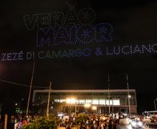 Com o céu iluminado por mais de 600 drones, o Governo do Estado deu o pontapé inicial para a maior edição da história do Verão Maior Paraná. A cerimônia de lançamento, que aconteceu nesta quarta-feira (27), contou com a presença do governador Carlos Massa Ratinho Junior.