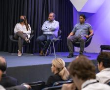 Mais de 100 pessoas participaram do encontro para discutir a futura licitação para contratação de serviços especializados de arquitetura e engenharia do espaço que será o hub de tecnologia, inovação, lazer e cultura, em Curitiba.