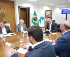 O governador Carlos Massa Ratinho Junior assinou nesta segunda-feira (02) o convênio entre o Governo do Estado e a Universidade Federal do Paraná (UFPR) para construção da sede própria da instituição em Jandaia do Sul, no Vale do Ivaí.