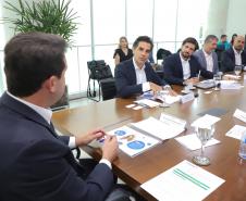 Governador recebe presidente da Vivo e discute ampliação de conectividade no Paraná