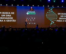 O primeiro dia do Paraná Mais Cidades, promovido pelo Governo do Estado em Foz do Iguaçu, contou com a palestra “Em busca de um DNA inovador para a Gestão”, ministrada por Tadeu Barros, diretor-presidente do Centro de Liderança Pública (CLP).