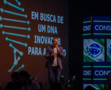 O primeiro dia do Paraná Mais Cidades, promovido pelo Governo do Estado em Foz do Iguaçu, contou com a palestra “Em busca de um DNA inovador para a Gestão”, ministrada por Tadeu Barros, diretor-presidente do Centro de Liderança Pública (CLP).