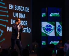 O primeiro dia do Paraná Mais Cidades, promovido pelo Governo do Estado em Foz do Iguaçu, contou com a palestra “Em busca de um DNA inovador para a Gestão”, ministrada por Tadeu Barros, diretor-presidente do Centro de Liderança Pública (CLP).