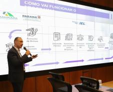Estado concederá 100 bolsas de R$ 5 mil para doutores inovarem em empresas paranaenses