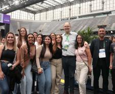 120 alunos matriculados no curso de qualificação profissional em Tecnologia da Informação participaram de um dia de visita na maior feira de cidades inteligentes das Américas.