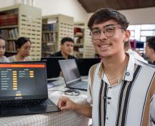 Talento Tech: alunos aprendem TI e testam tecnologias em lanchonete e negócios dos pais