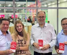 Paraná recebe 12 mil smartphones para iniciar projeto de inovação em escolas públicas