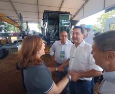 Governador destaca modelo inovador do agro paranaense em visita à Agrishow