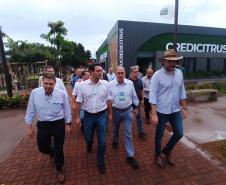 Governador destaca modelo inovador do agro paranaense em visita à Agrishow