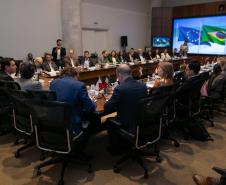Governador recebe comitiva da União Europeia para fortalecer laços com o Paraná