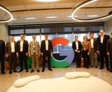 Ratinho Junior sela parceria com o Google para expandir uso de IA e sistemas de gestão