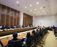 Piana recebe delegação mexicana de Chihuahua para debater parcerias com o Paraná
