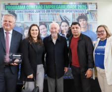 Estado aproxima escolas e empresas para criar 40 mil vagas de estágio em 2025