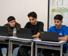 Travessia para o futuro: Talento Tech impulsiona carreira de jovens da Ilha das Peças