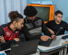 Travessia para o futuro: Talento Tech impulsiona carreira de jovens da Ilha das Peças