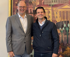 Secretário Alex Caziani de reúne com o prefeito de Curitiba Eduardo Pimentel