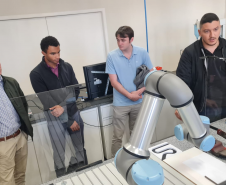 Summer Fellows conhecem o ecossistema de inovação de Londrina em visita técnica
