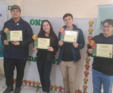 Duas alunas da rede estadual conquistam medalha de ouro na Olimpíada Nacional de IA
