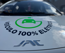 SEIA entrega carros elétricos para três municípios do Paraná