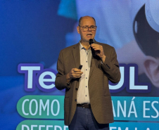 Secretário Alex Canziani apresenta projetos de inovação no TecSul em Pato Branco