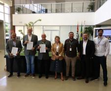 Estado firma parceria com CNPEM para cooperação em IA e materiais recicláveis da UEL