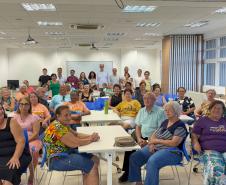 Mais de 100 idosos participam de workshops sobre letramento em inteligência artificial