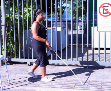 1º concurso de bengalas inteligentes para cegos premia vencedores com R$ 1 milhão