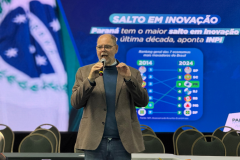 Secretário Alex Canziani participa da 4ª Marcha dos Legislativos Municipais, em Curitiba
