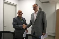 Estado firma parceria com CNPEM para cooperação em IA e materiais recicláveis da UEL